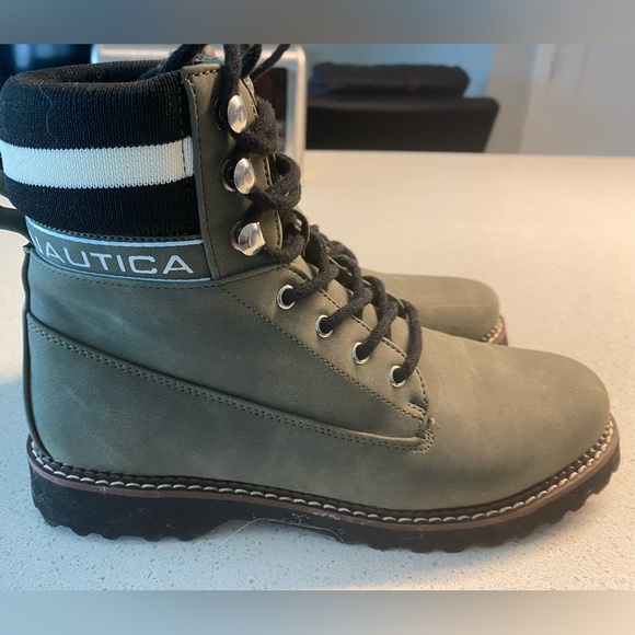 Nautica Dark Green Boots size 7.5 - Picture 3 of 7